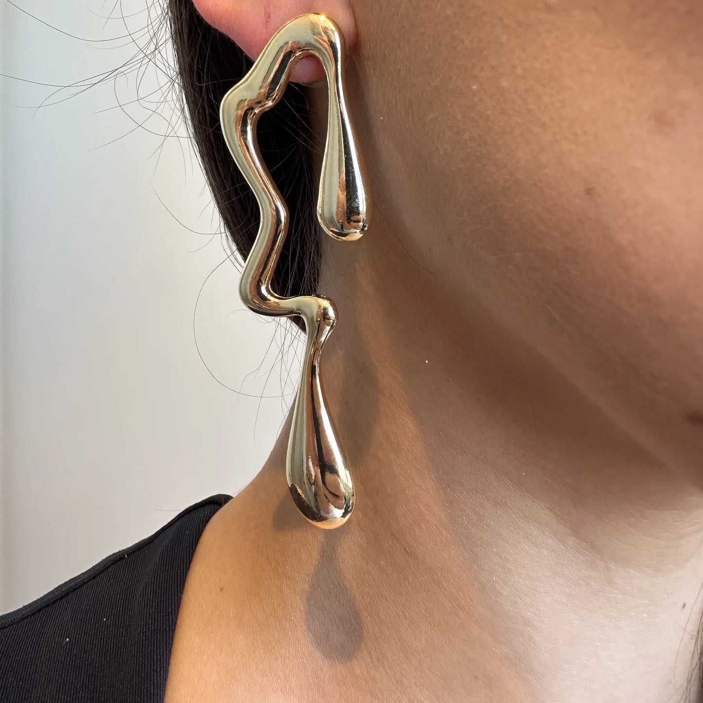 Brinco Orgânico Comprido Dourado