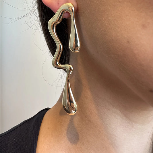 Brinco Orgânico Comprido Dourado