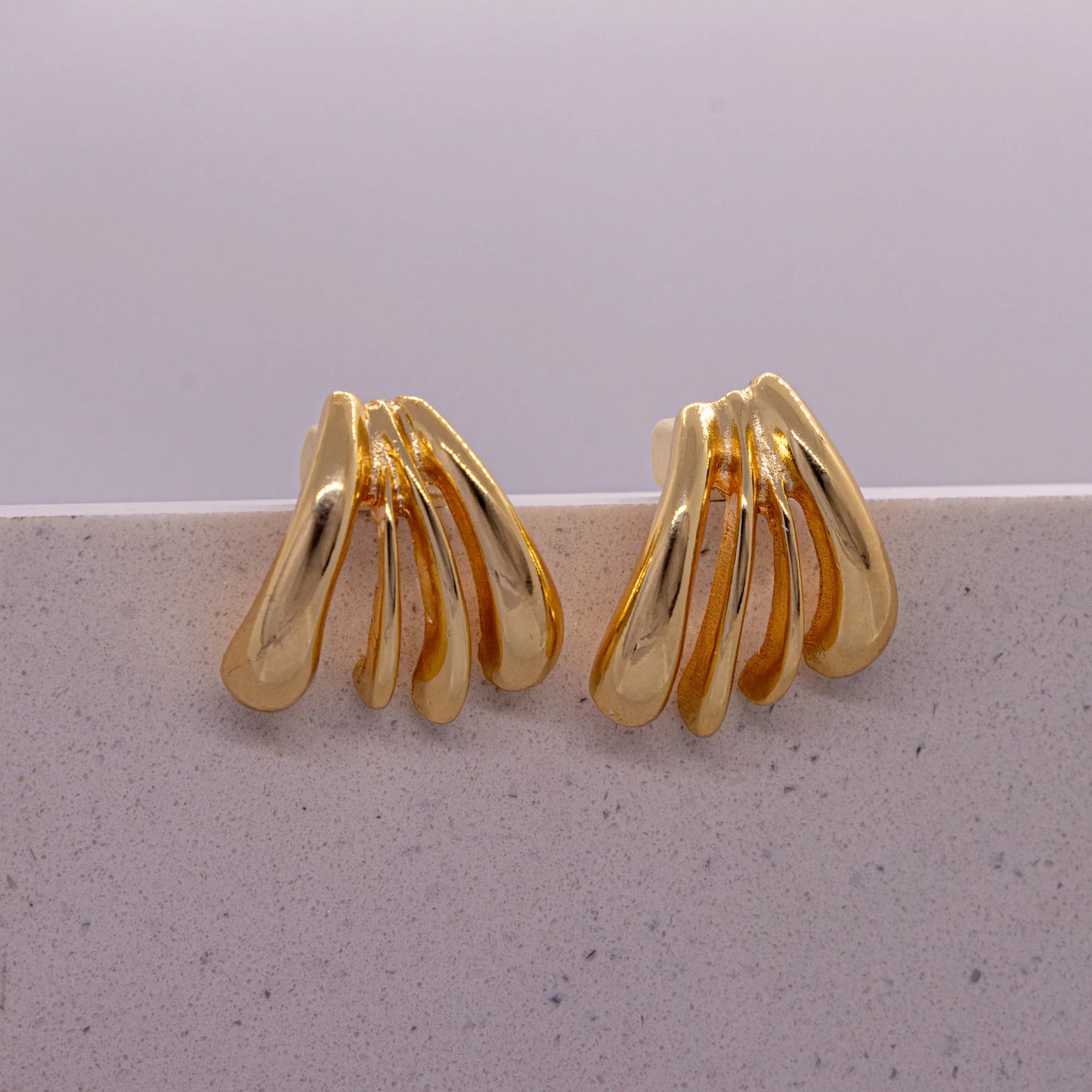 Brinco Orgânico Dourado