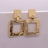 Brinco Quadrado Dourado