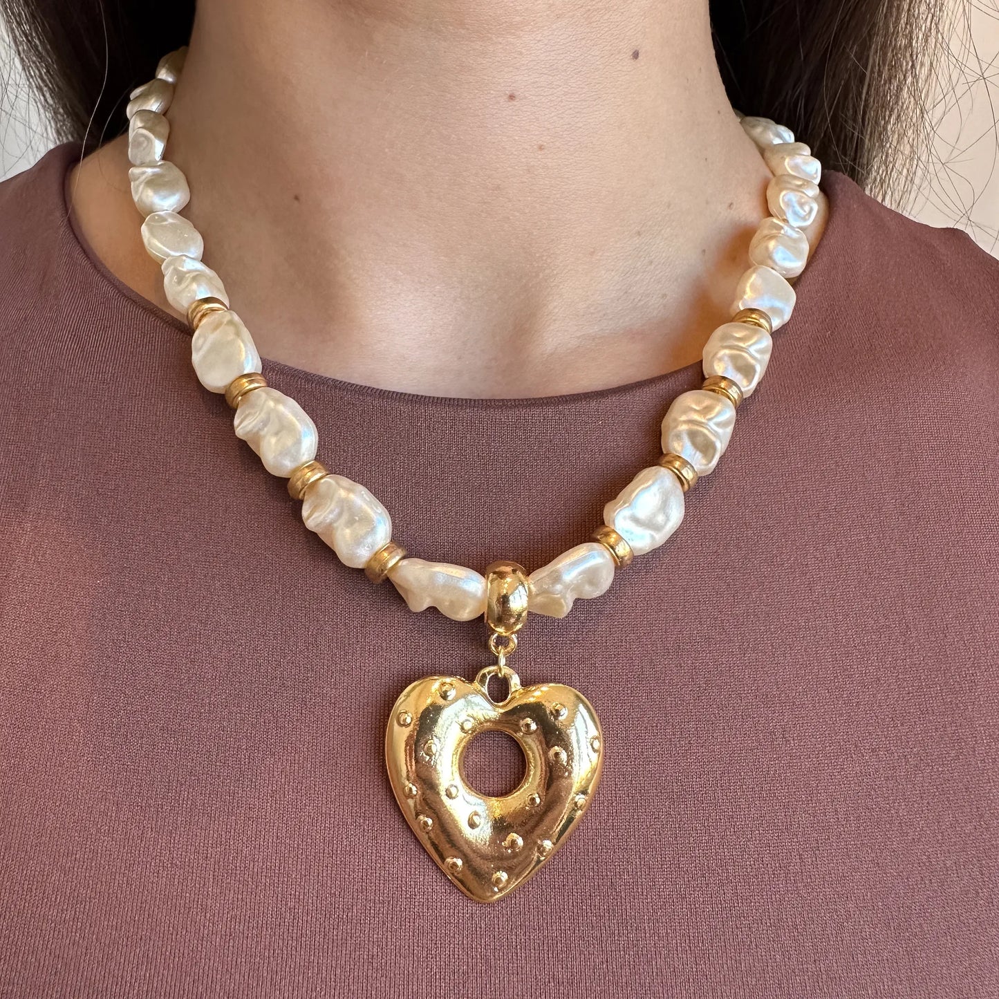 Colar Coração Madre Perola